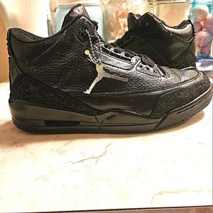 SOLD************  2007Air Jordan 3 Retro 'Black Cat'